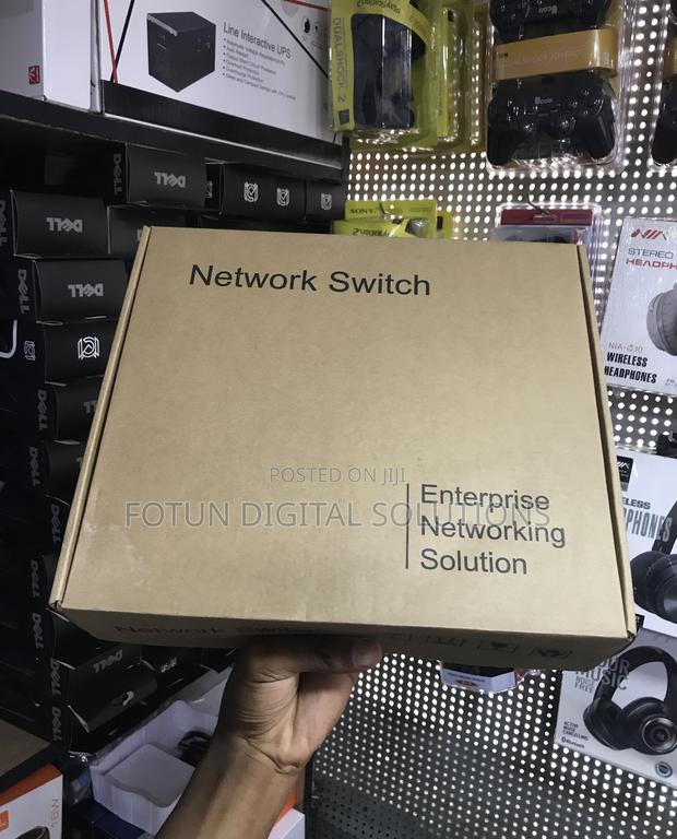 24-Port Gigabit Poe Switch - Jwa-P1024ns for Office Enterprise