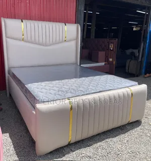 5x6 Posh Modern Padded Chester Bed
