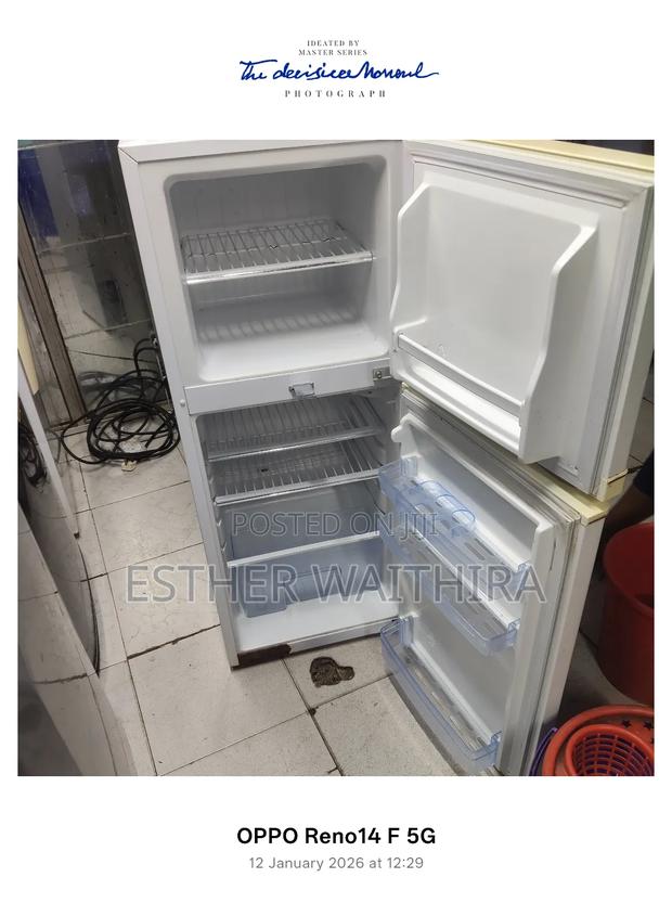 White Von Double Doors Fridge 160litres - thumbnail 2