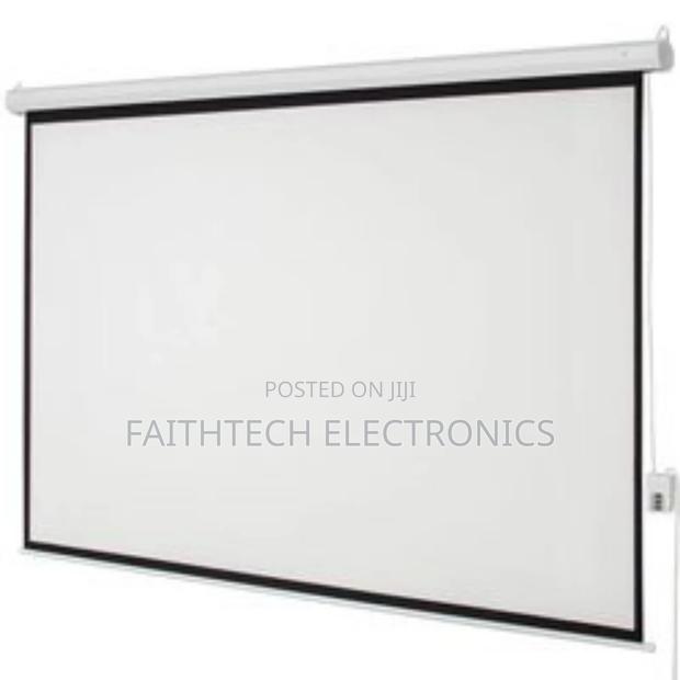 Remote Control Projector Screen – Ready to Install