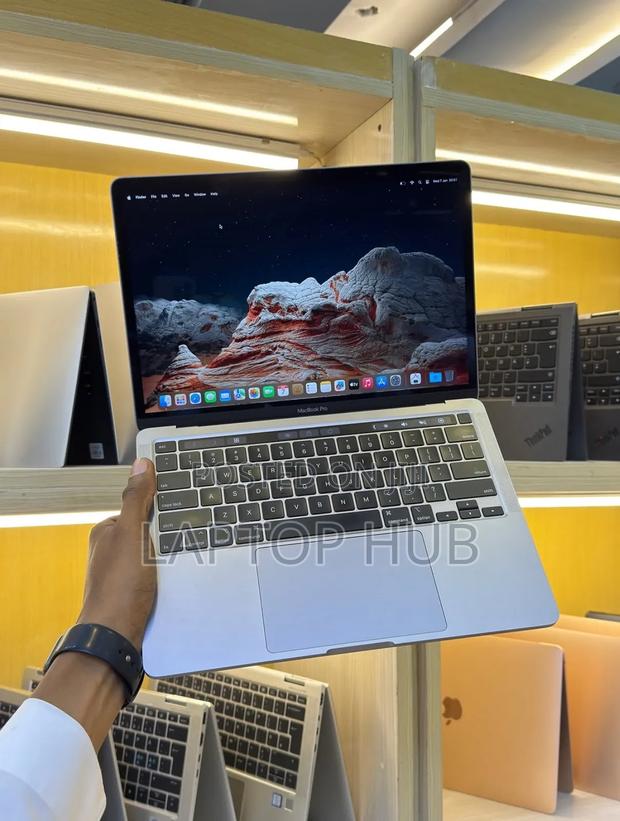 Laptop Apple MacBook Pro 2020 32GB Intel Core i7 SSD 512GB - thumbnail 3