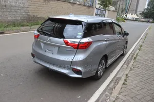Honda Shuttle 2018 Silver