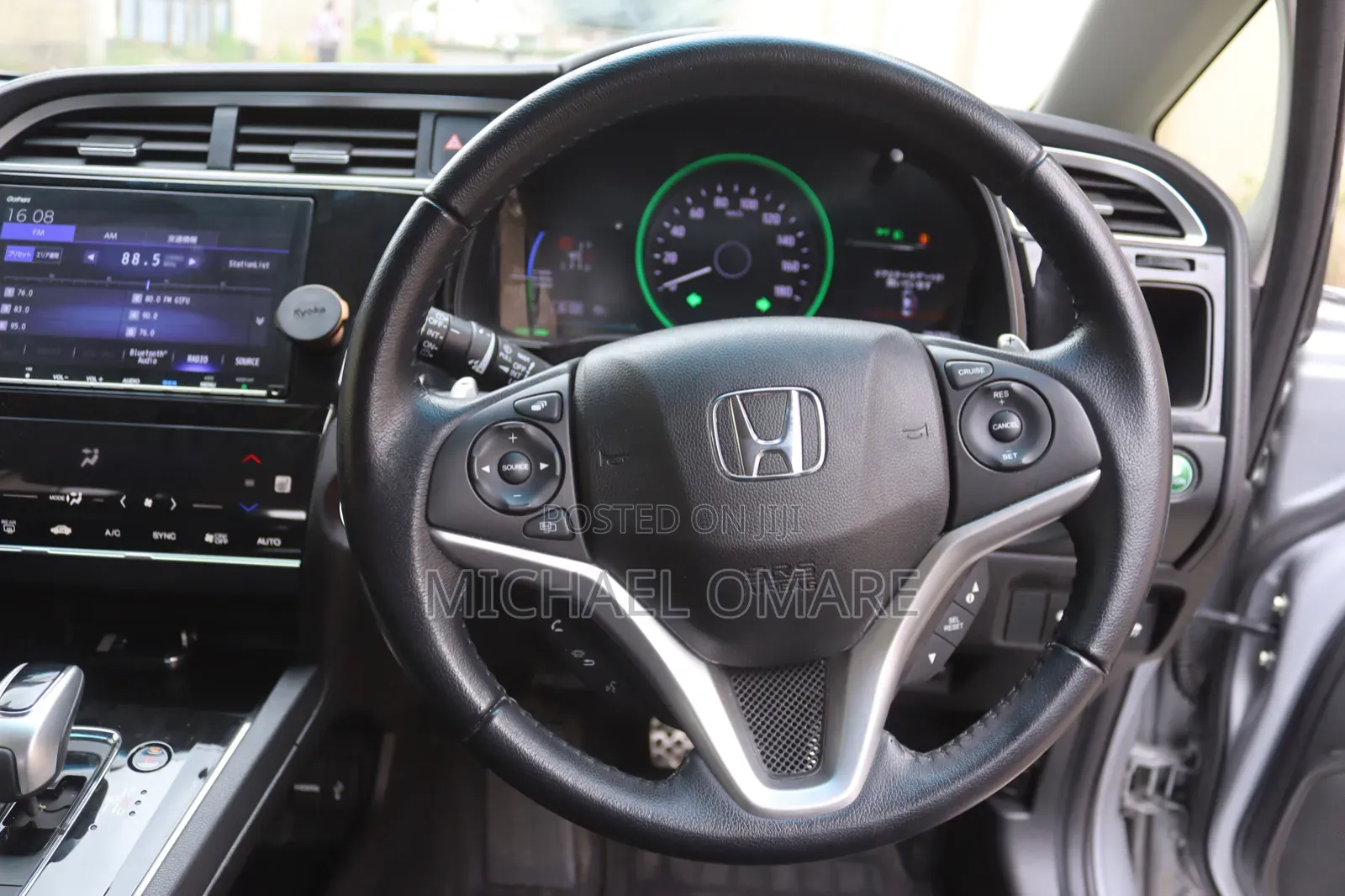Honda Shuttle 2018 Silver