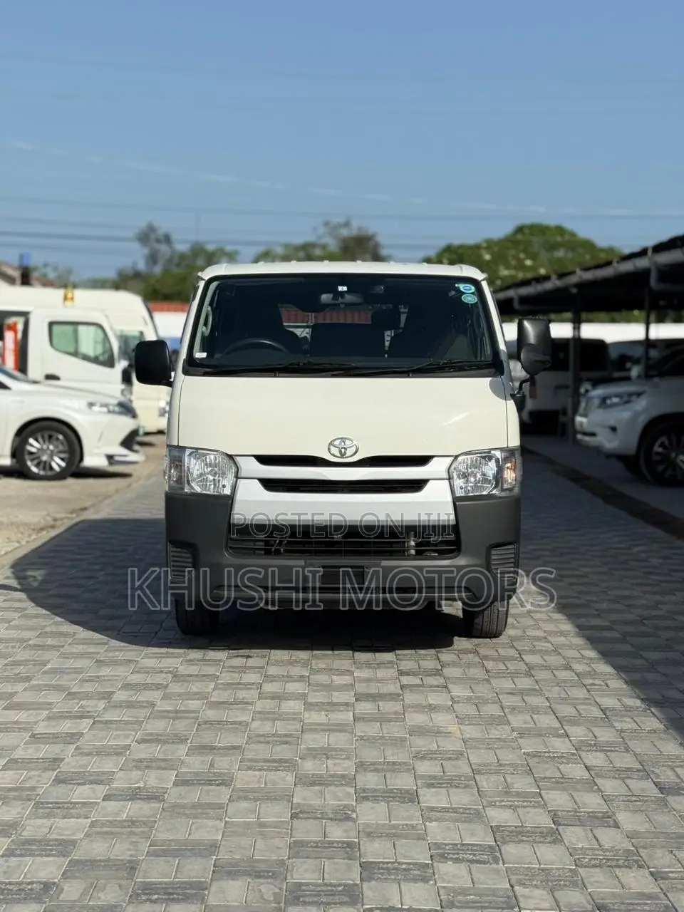 Toyota HiAce 2018 White