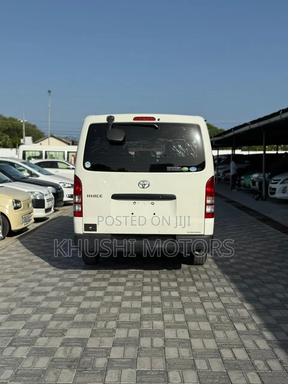 Toyota HiAce 2018 White