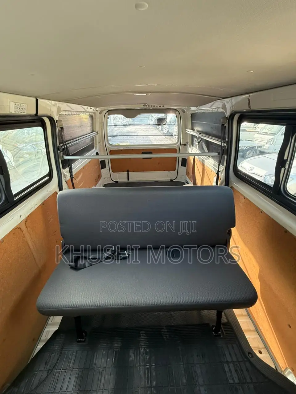 Toyota HiAce 2018 White