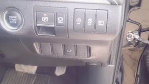 Toyota Harrier 2019