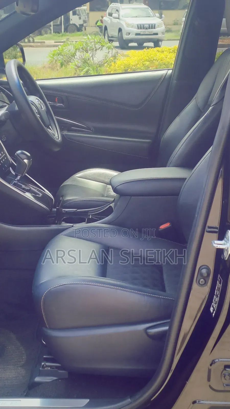 Toyota Harrier 2019