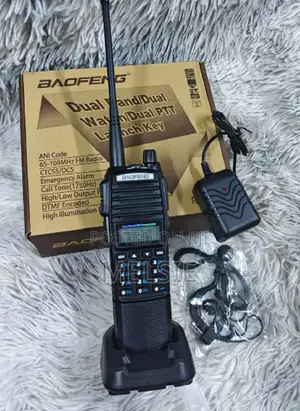 Baofeng Uv82 Plus 8w Walkie Talkie - Led Flashlight for Low-Light Use