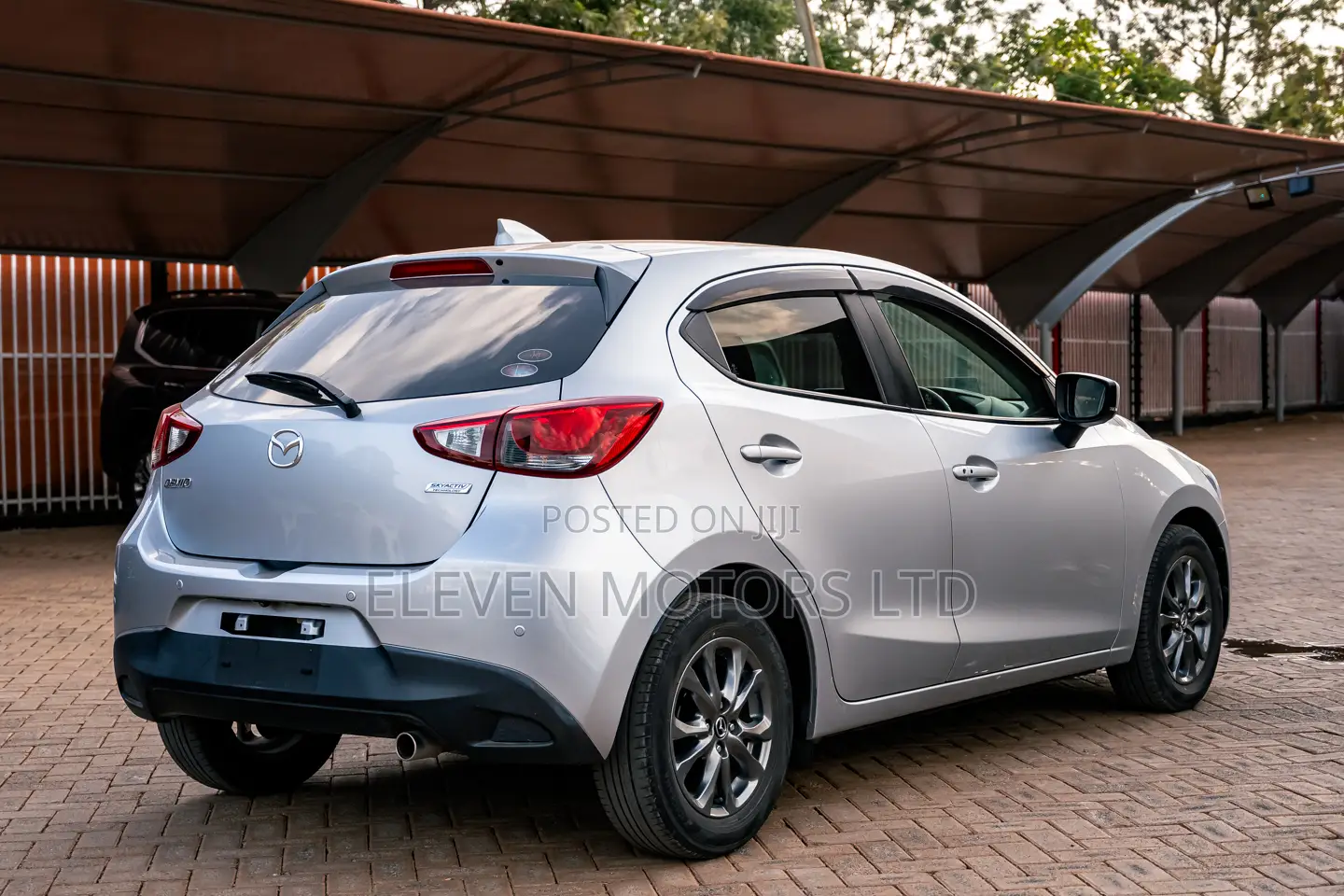 Mazda Demio 2018 Silver