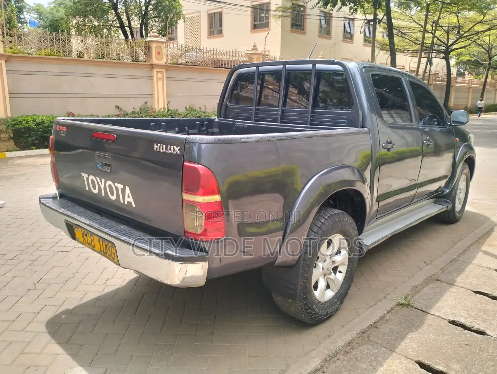 Toyota Hilux 2014 Gray