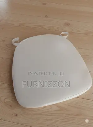 Luxury White Chiavari Chair Cushion – 4cm