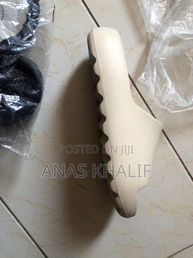 Shoes Yeezy Ex Uk - main view