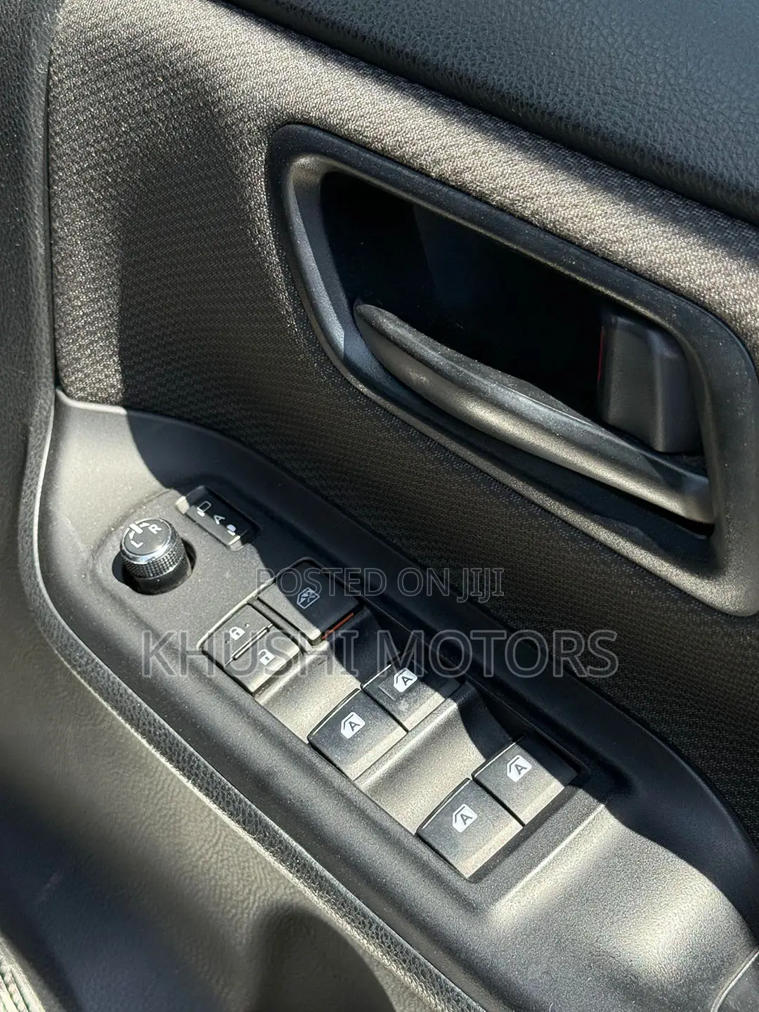 Toyota Noah 2018 Silver
