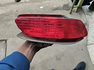 Harrier 240/Rx330 Rear Bumper Reflector
