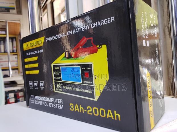 BLM-866c Smart Charger With LCD Pulse Repair Function - main view