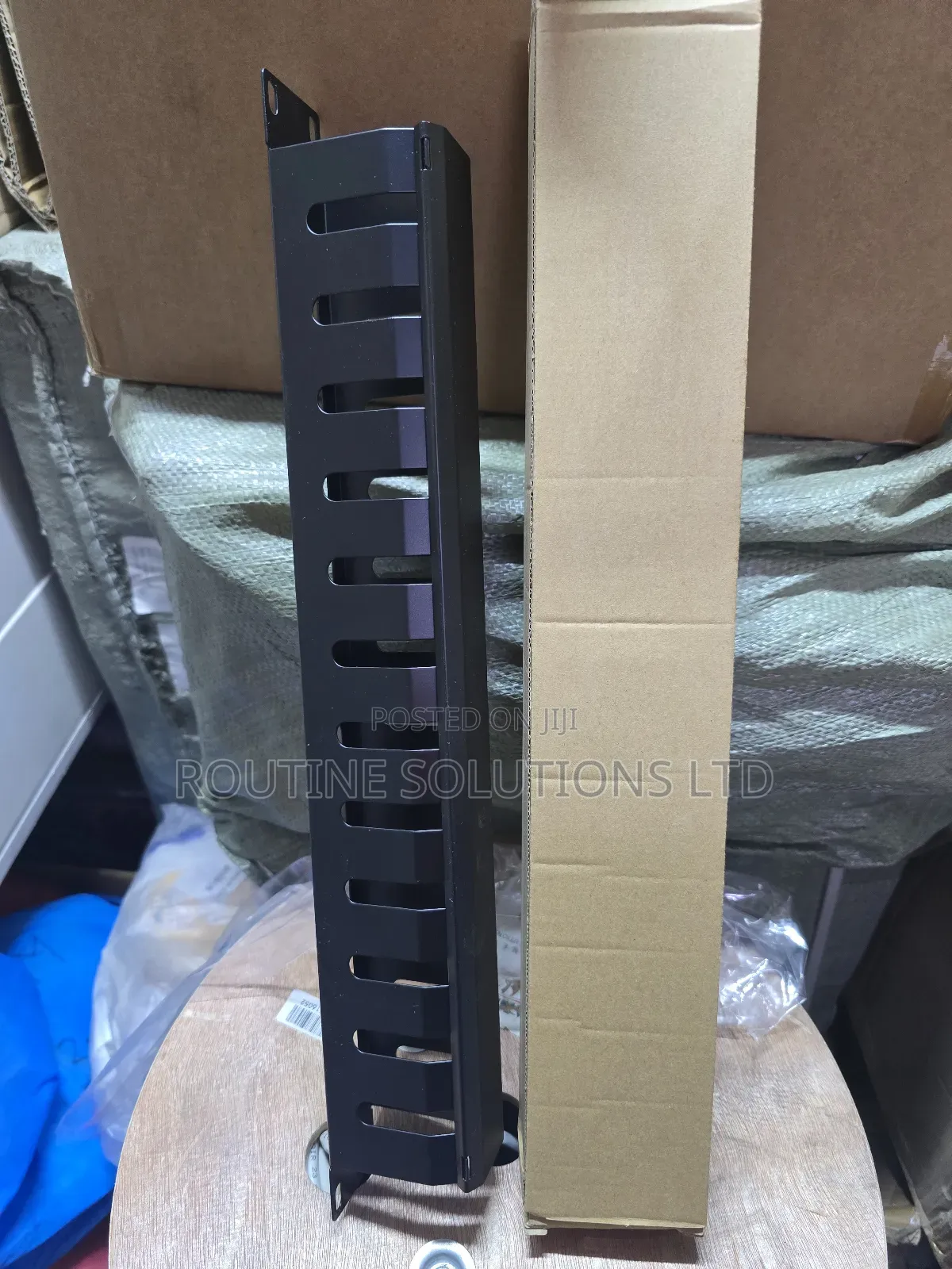 1u Networking Cable Manager 12port Metallic