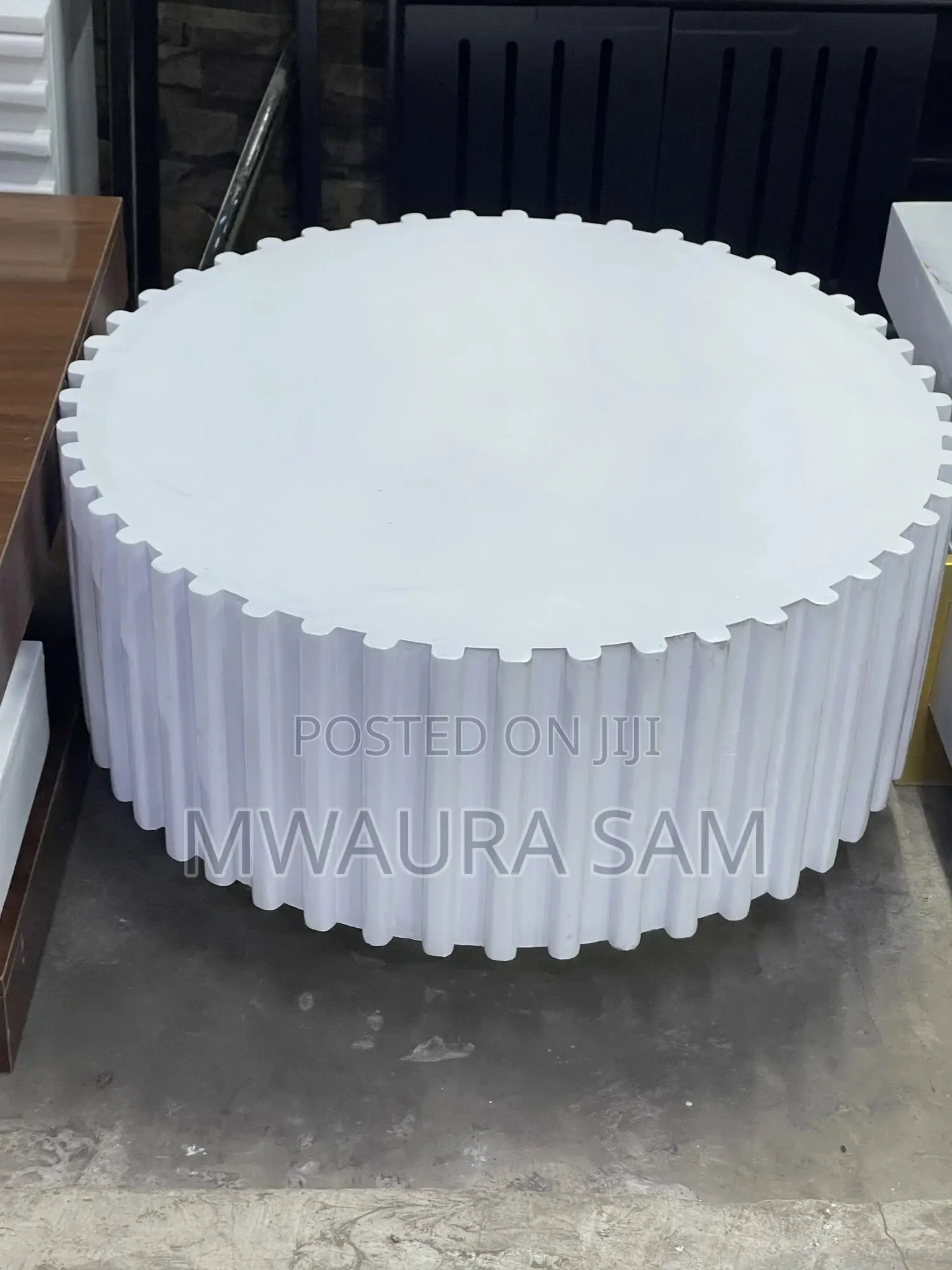 Luxury Fluted Round Coffee Table - Nordic White