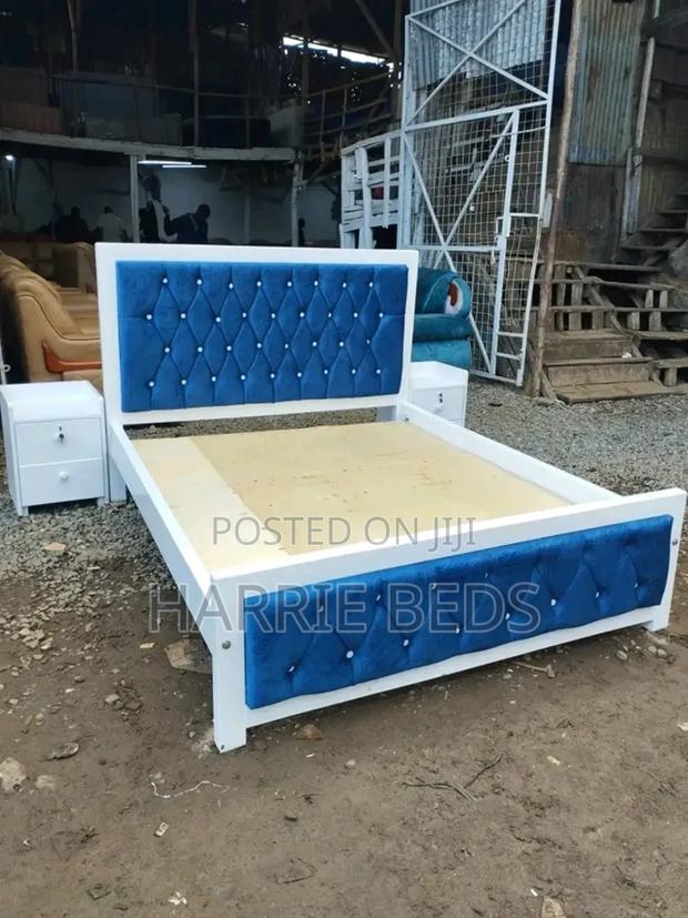 Mocket Bed Cheasterlised Headboard 5 by 6 - main view