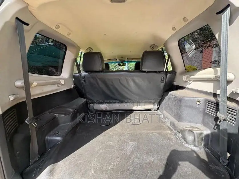 Mitsubishi Pajero 2010 Gold