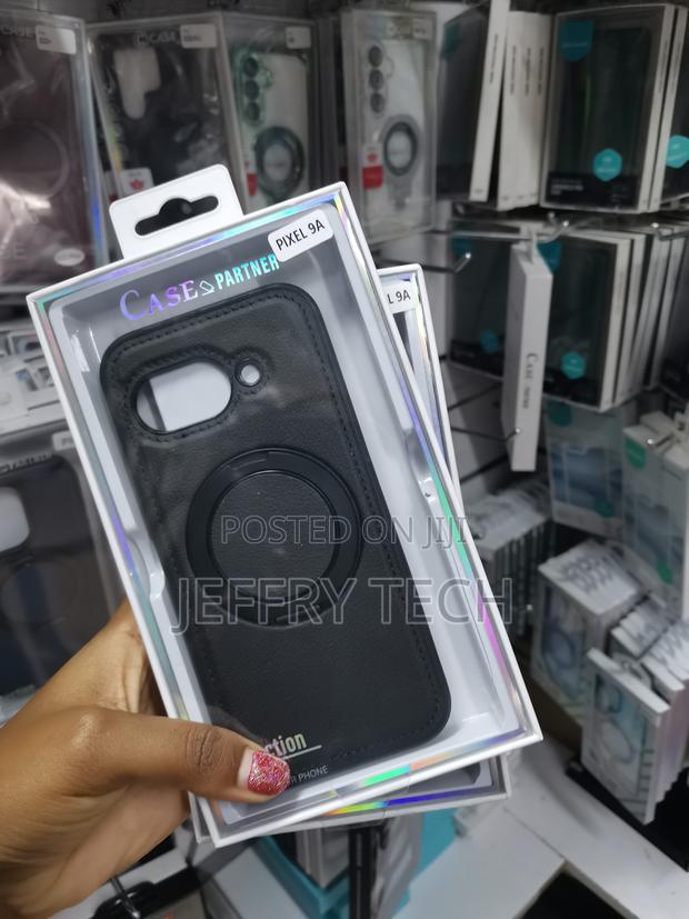 Qamako Google Pixel 9a Leather Back Case With Magnetic Invisible Stand - thumbnail 3