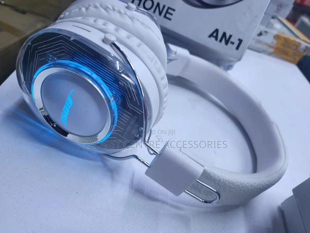 Bose Wireless Headphones - main view