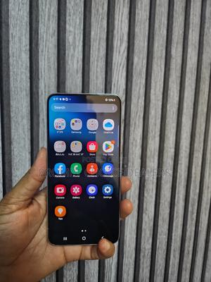 New Samsung Galaxy S22 5G 256 GB White - main view