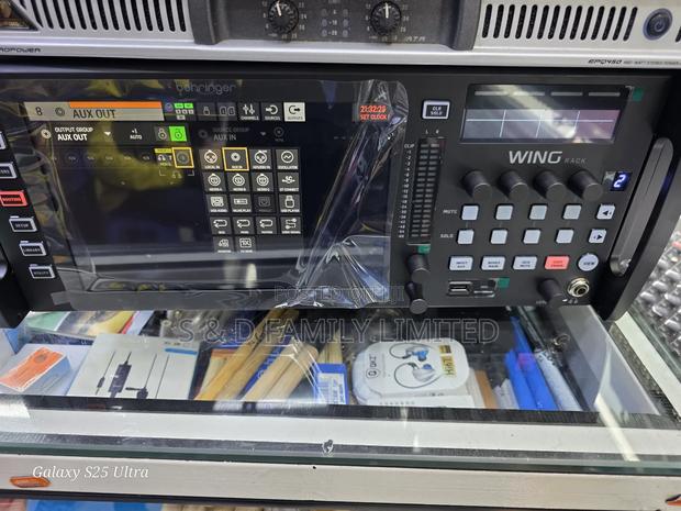 Behringer Wing Rack - thumbnail 4