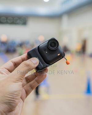 Insta 360 Go Ultra - main view