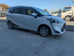 Toyota Sienta 1.5 FWD (6-seater) 2020 Pearl