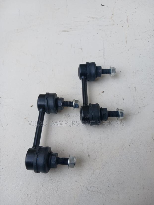 Subaru Legacy Rear Stabilizer Links.