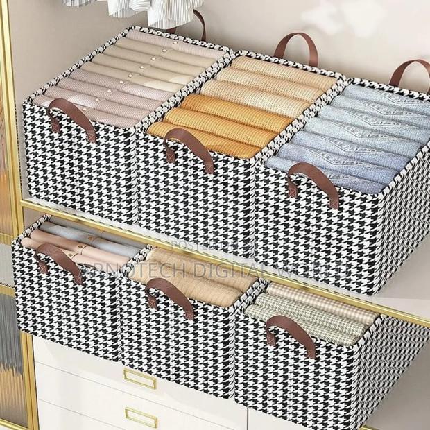 Non Woven Checked Wardrobe Clothes Organizer