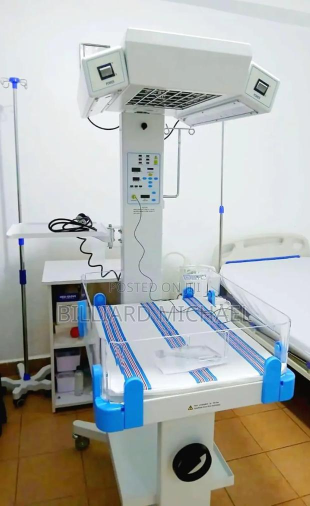 Baby Warmer With Phototherapy