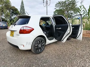 Toyota Auris 2010 White