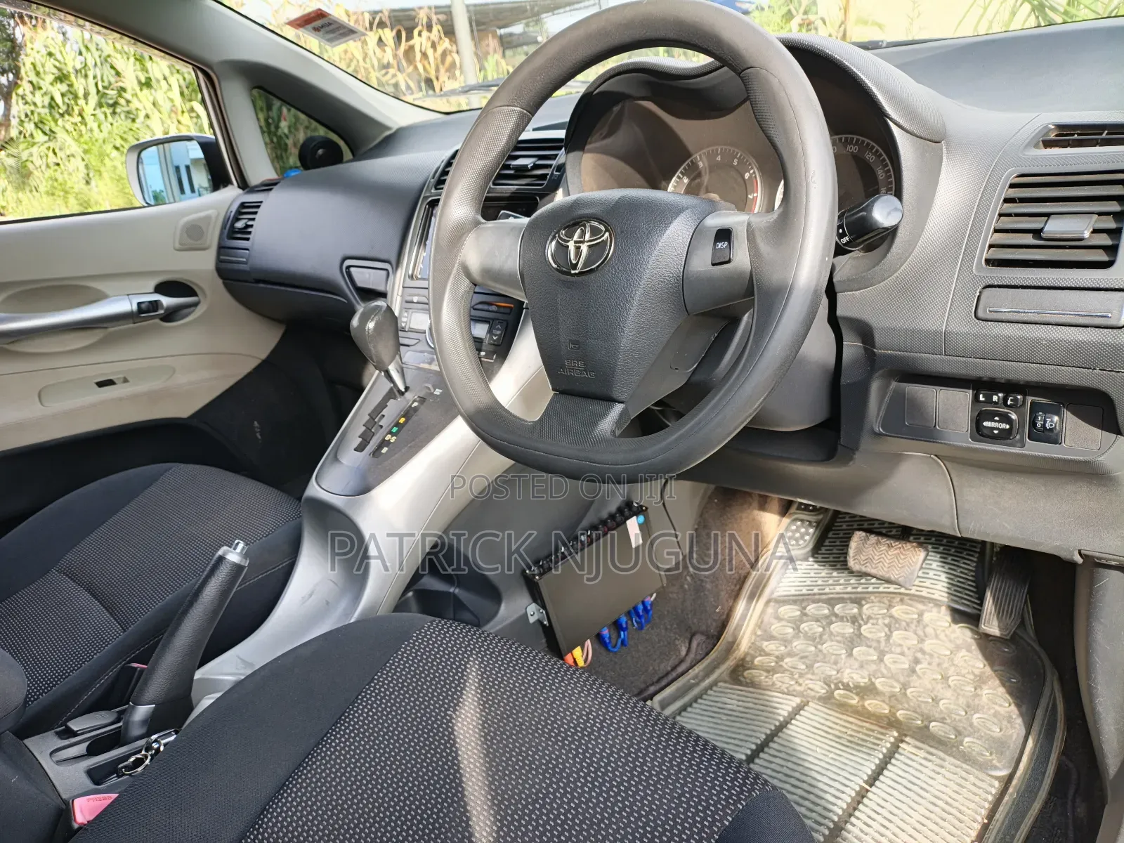 Toyota Auris 2010 White