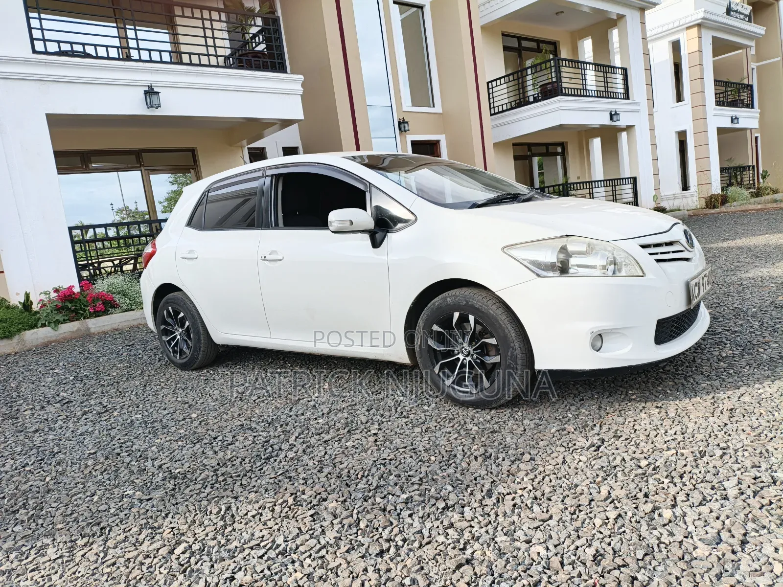 Toyota Auris 2010 White