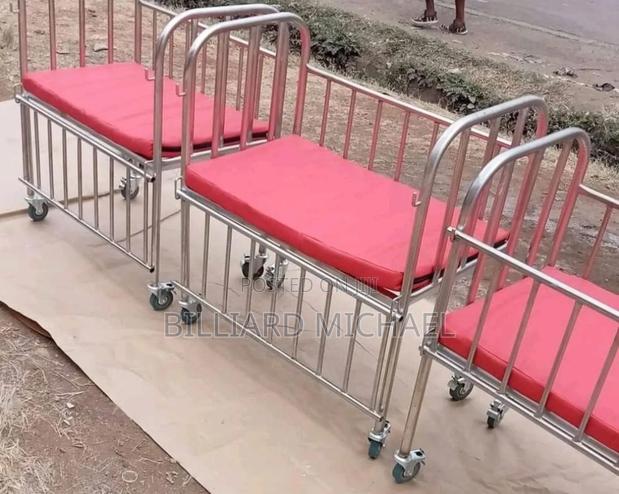Staniless Steel Baby Cot
