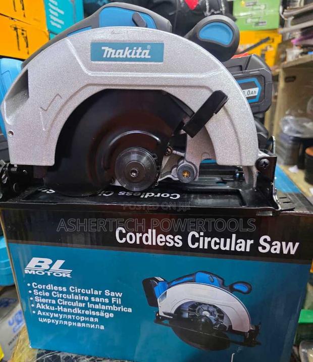 Makita 7" Cordless Circular Saw - main view