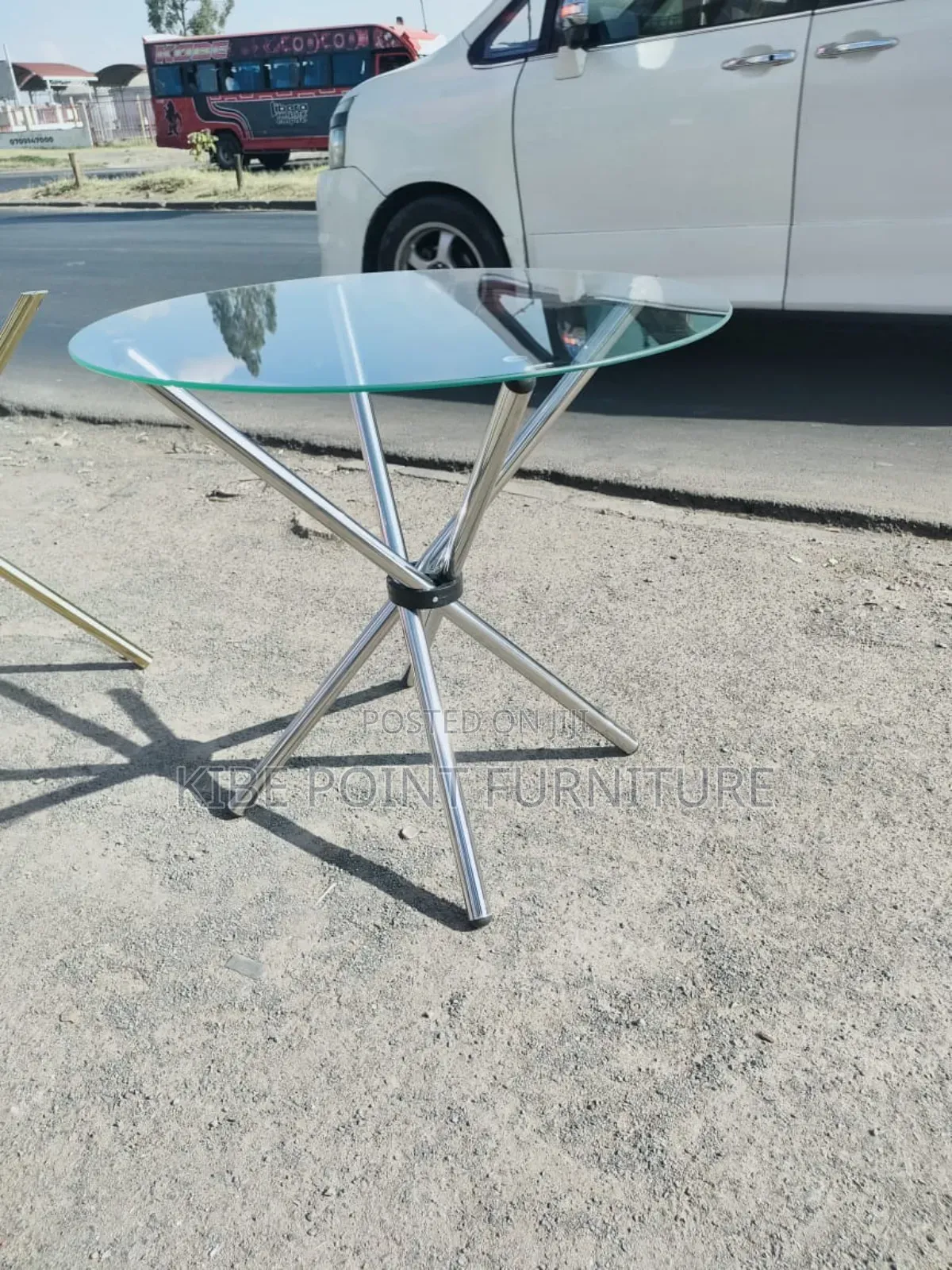 Round Top Glass Dining Table