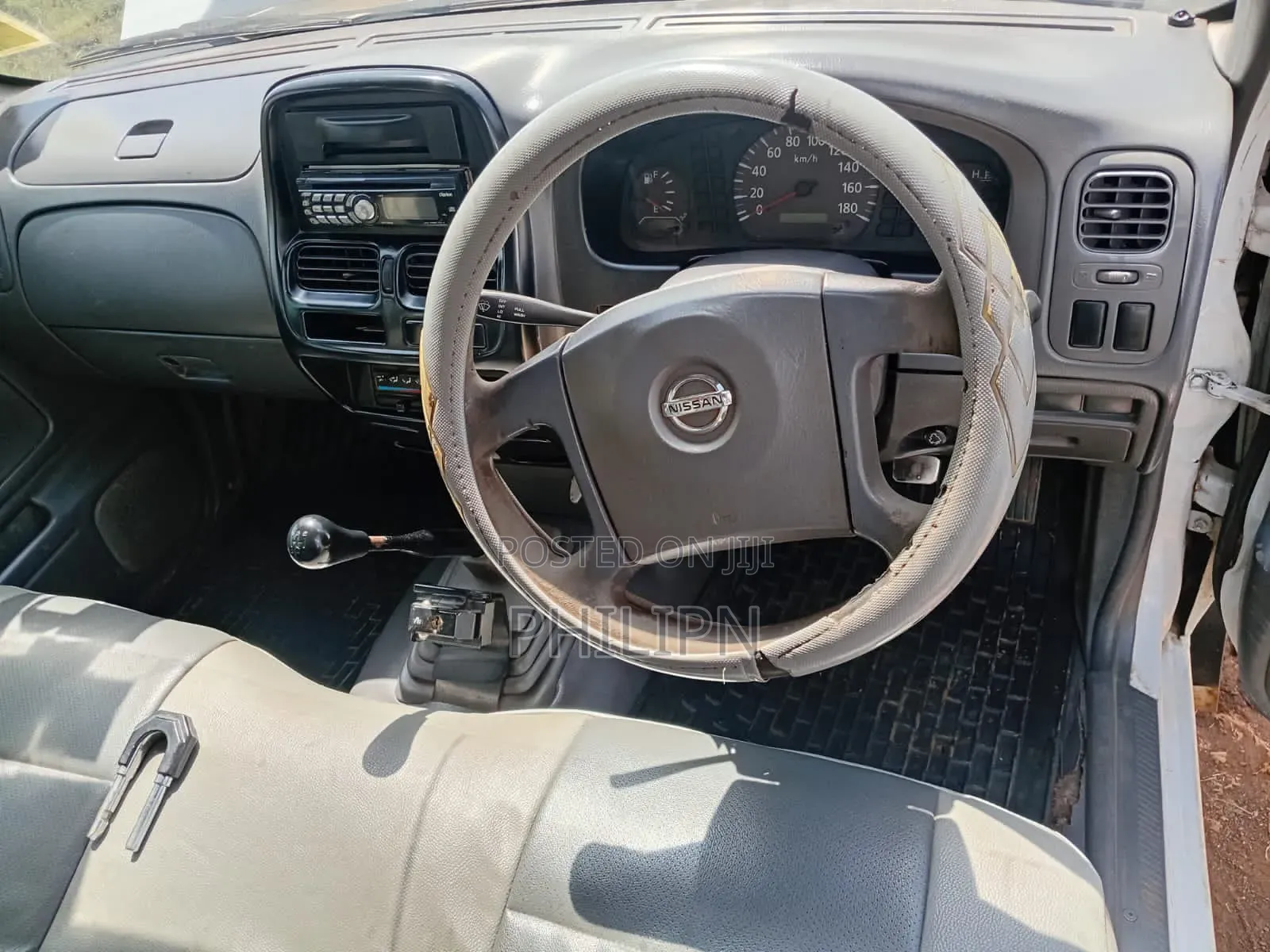 Nissan Hardbody 2008 White