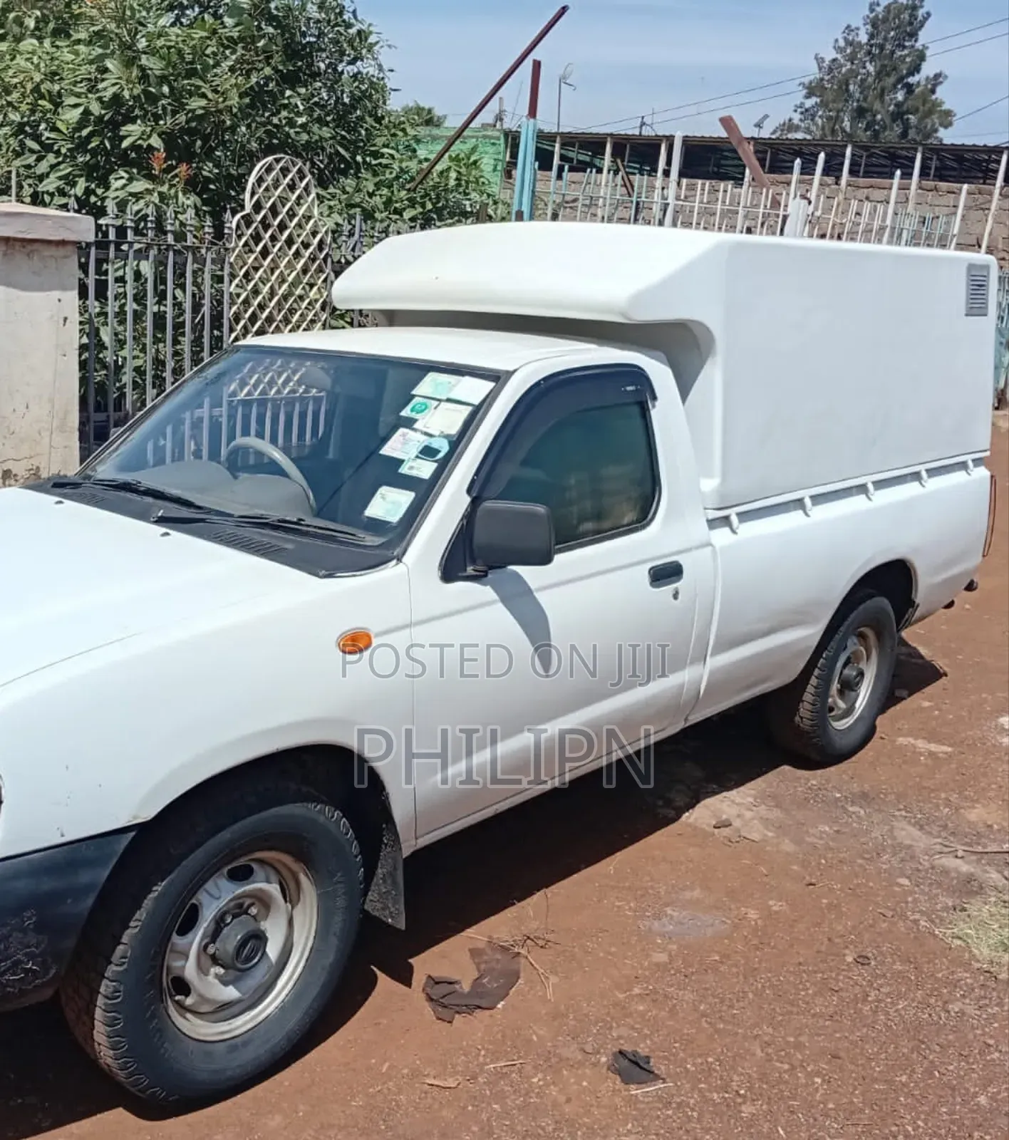 Nissan Hardbody 2008 White