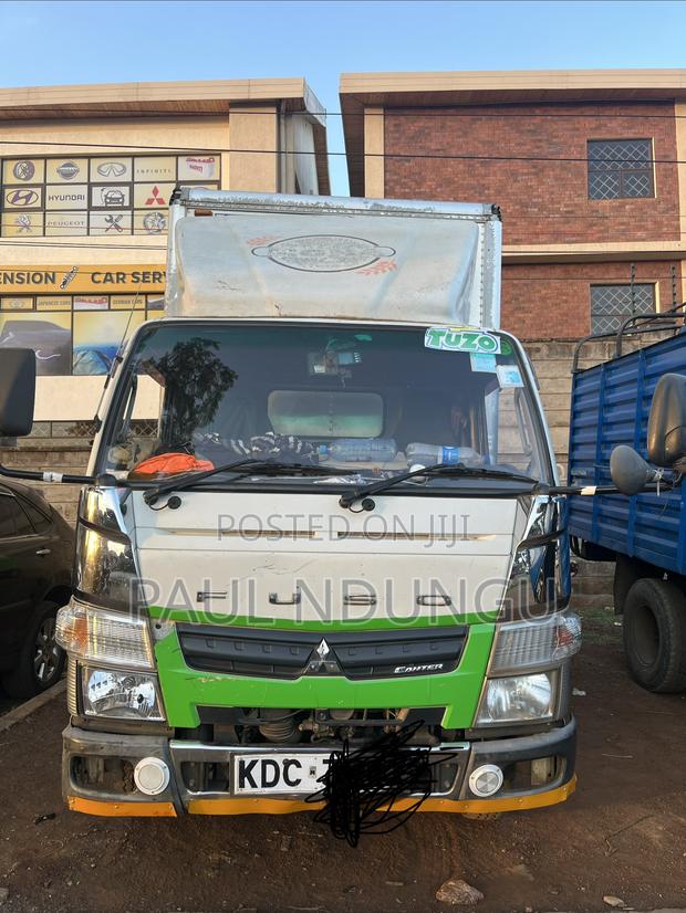 Mitsubishi Canter Fuso 2016 White on Sale