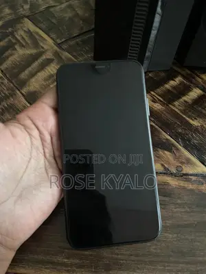 Apple XR 64 GB Black