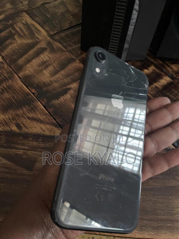 Apple XR 64 GB Black - thumbnail 4