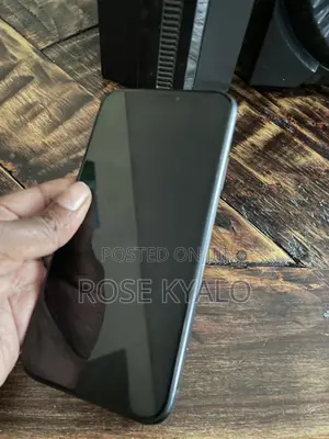 Apple XR 64 GB Black