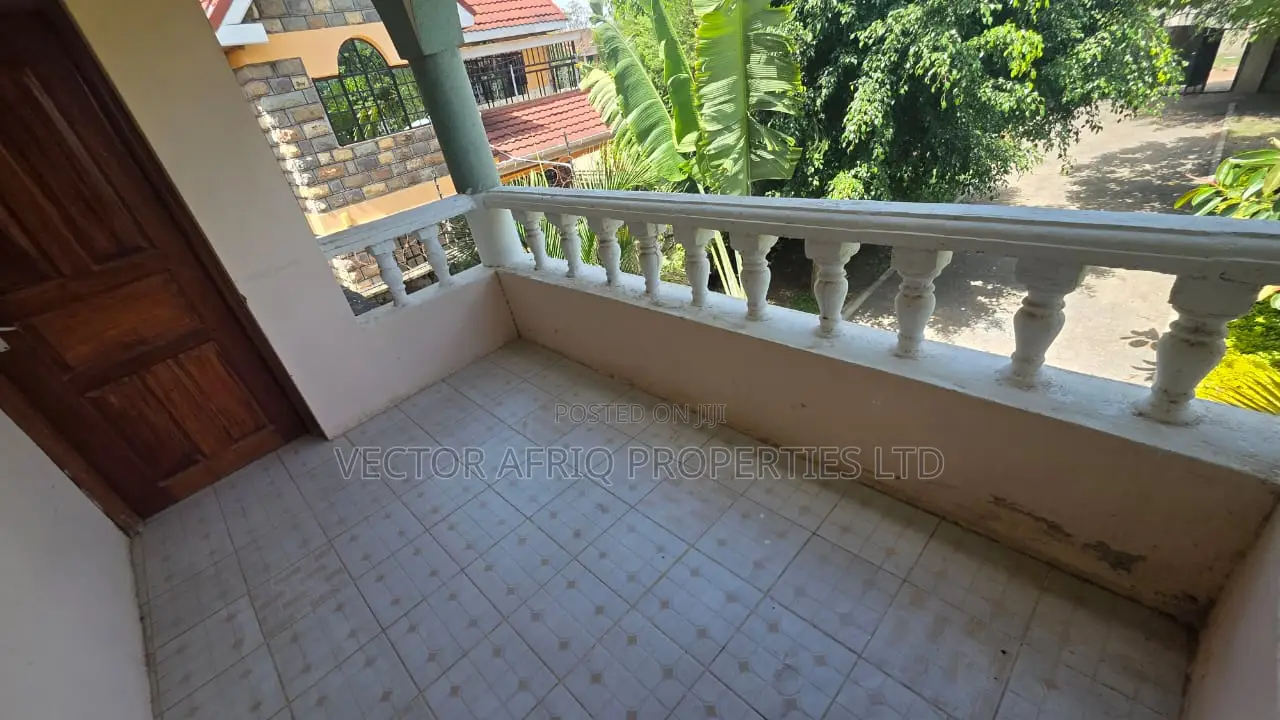 6bdrm House in Katani for rent