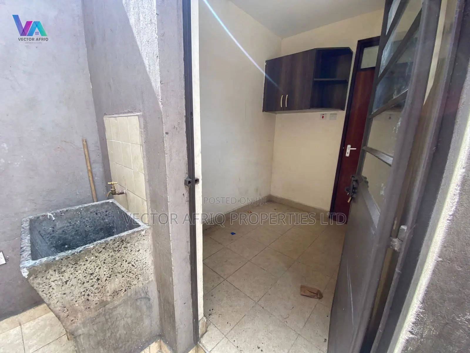6bdrm House in Katani for rent