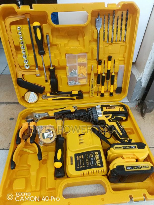 2 Batteries Cordreset Dewalt Drill/ Cordresset - thumbnail 3