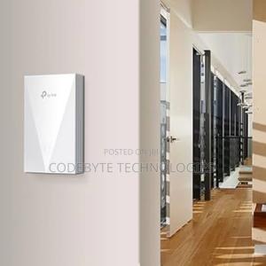 Tp-Link Ax3000 Wall Plate Wi-Fi 6 Access Point - T-Eap655-Wall - main view
