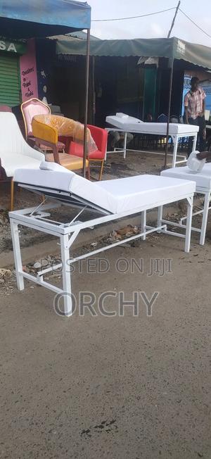 White Foldable Massage Bed - thumbnail 2